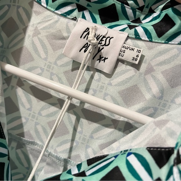 Princess Polly Green Button Up Shirt Blouse - Picture 4 of 4